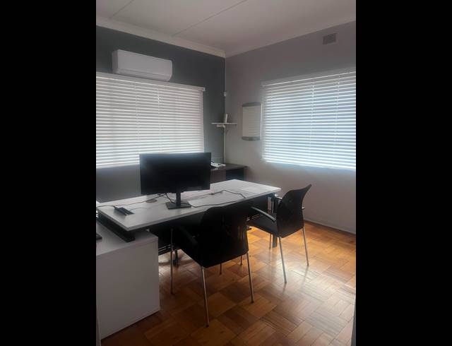 92M² OFFICE FOR SALE IN WEMBLEY